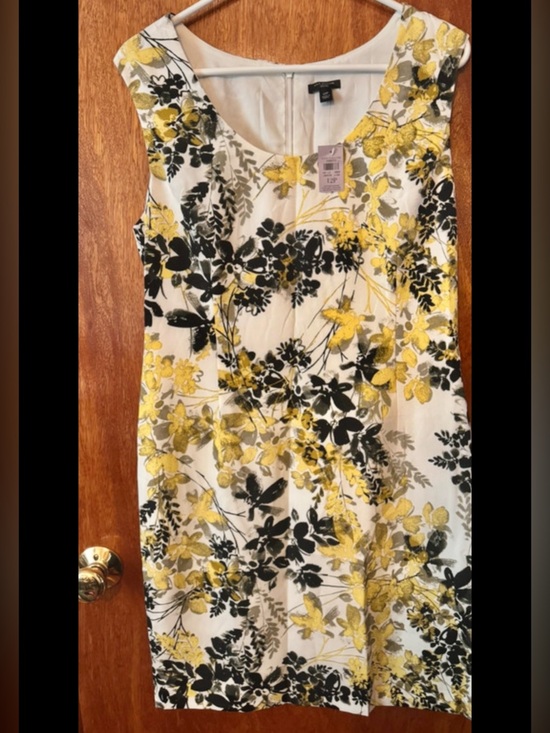 Ann Taylor Dresses & Skirts - NWT Ann Taylor White Dress with Yellow and Gray Floral Print L